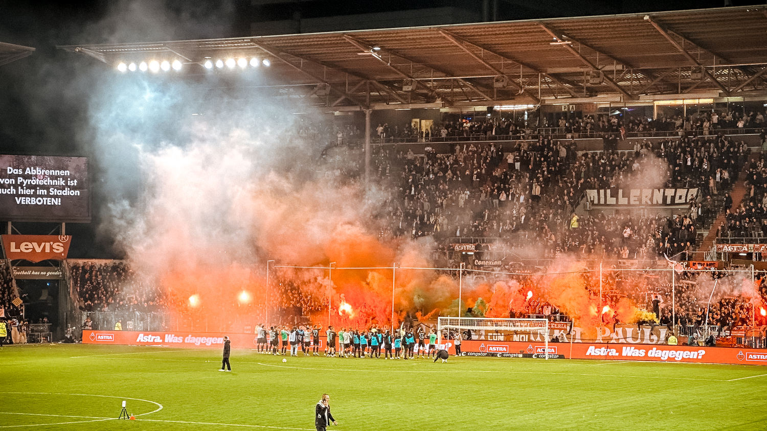 Das Hamburg Derby: FC St. Pauli vs. HSV
