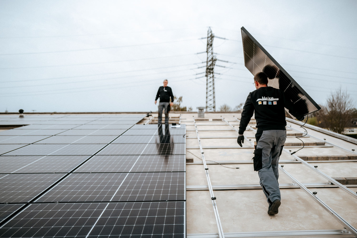 Mit Firma Heise ab auf’s Dach